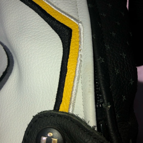 Icon Crest Jacket , Genuine Leather lining, 100% Polyester. New with tags. - Picture 5 of 11